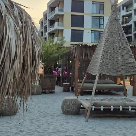 Constantinos Apartment Mamaia Nord Năvodari Buitenkant foto